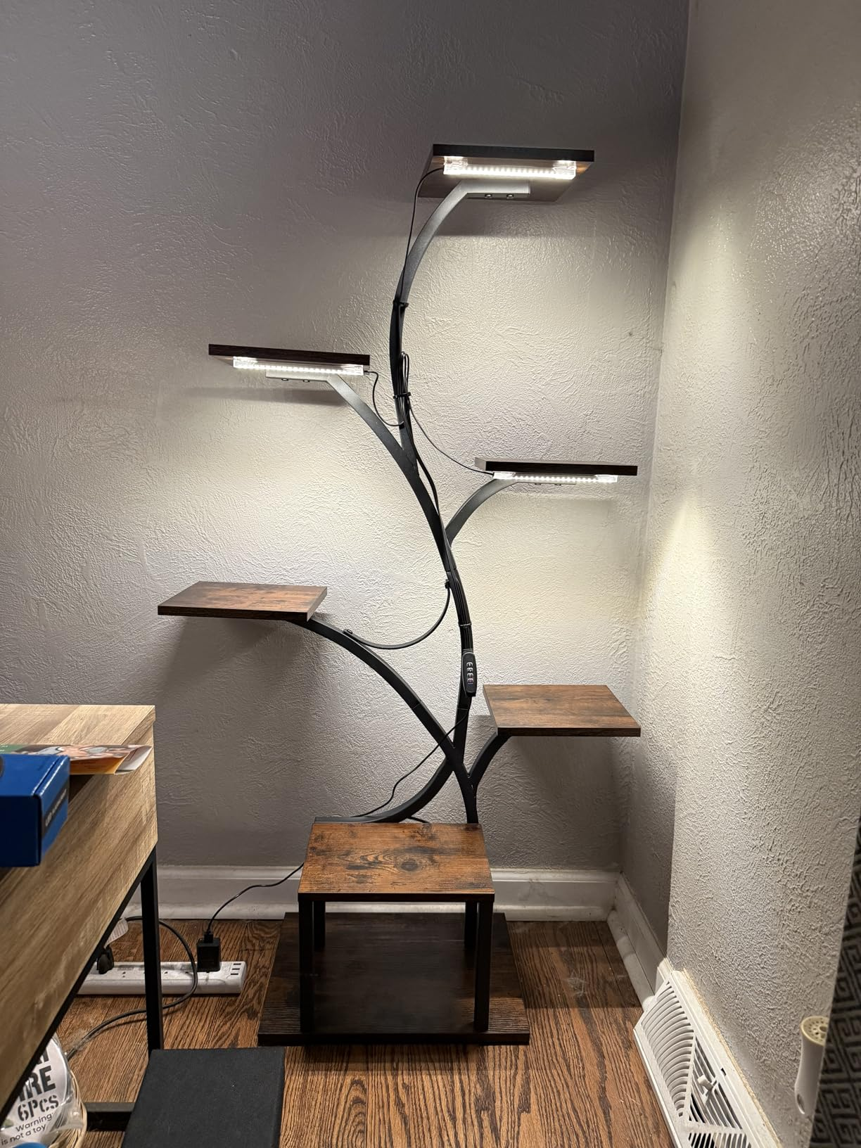 LumiPlant con luces visibles
